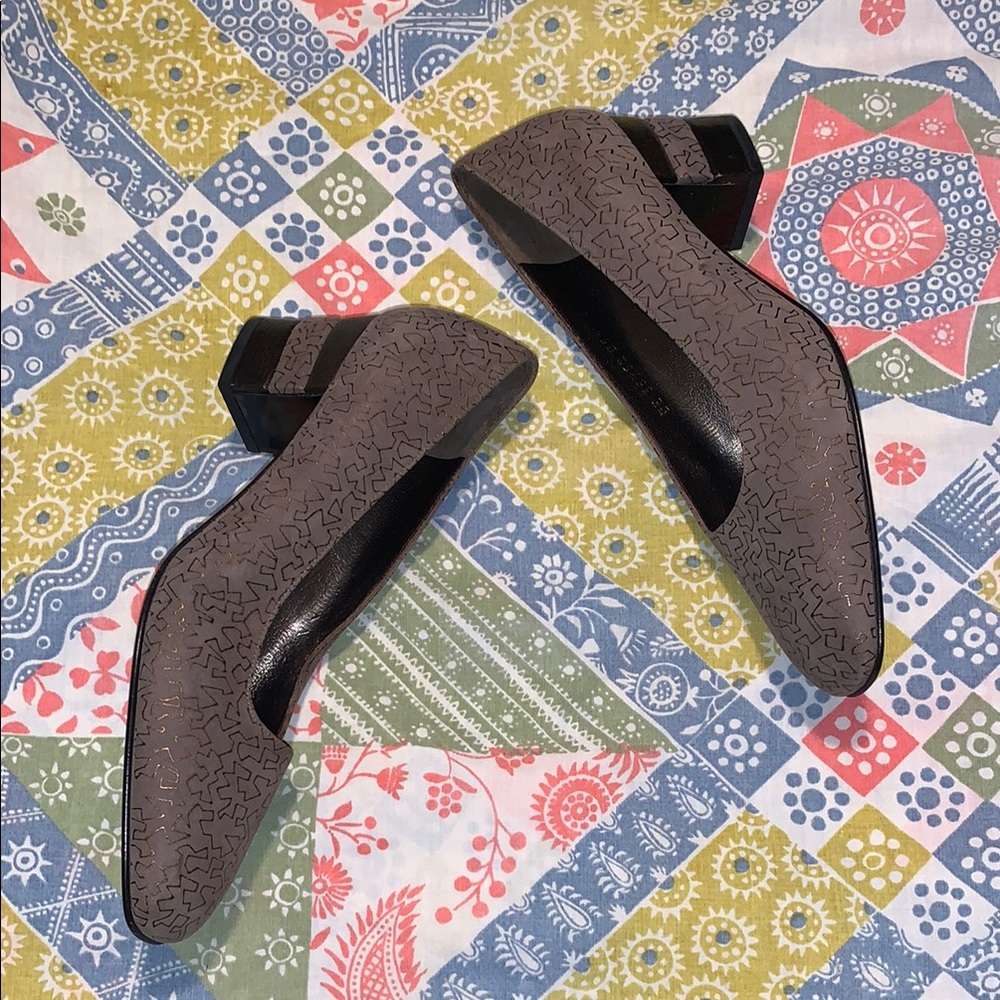 Salvatore Ferragamo Suede Beige and Copper Metallic Size 8 B Heeled Shoes-NEW! - Picture 4 of 12